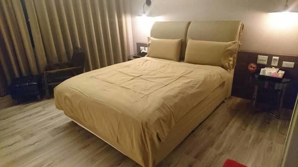 Open Room Hotel Тамсуи Экстерьер фото