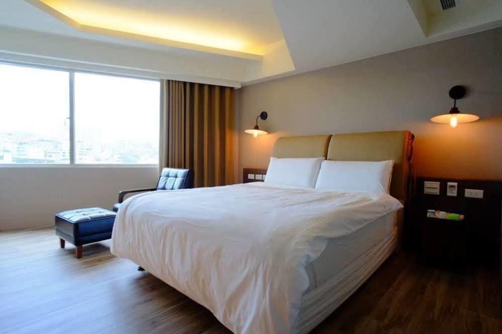 Open Room Hotel Тамсуи Экстерьер фото