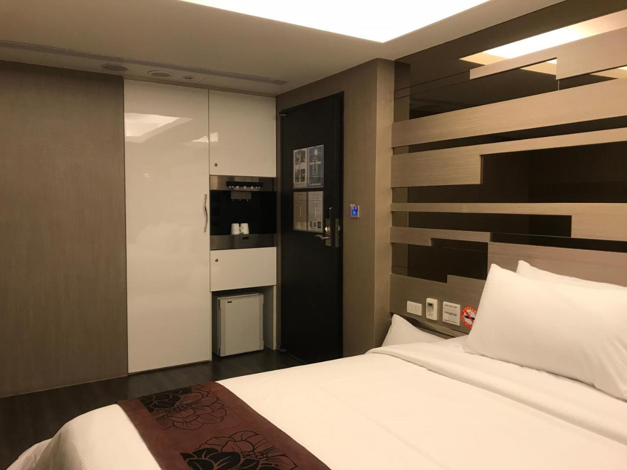 Open Room Hotel Тамсуи Экстерьер фото